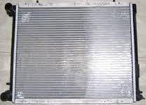 SU RADYATORU MEKANIK R19 1.9D 1995-2001 7700745164-7702253649-7700272472