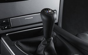 VİTES TOPUZU BMW E90 SİYAH -M- 6 VİTES 25117896884