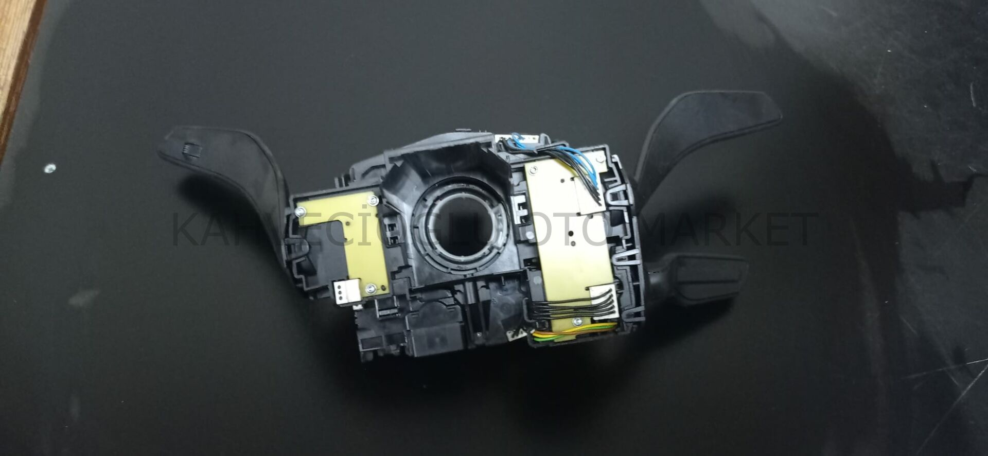 DIREKSIYON CEVRESI KUMANDA KOLLARI AUDI 4G8953502-4G89535024PK