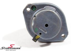 MOTOR KULAĞI E-60/61 SAĞ 5.25 D/5.30 D/ 5.35 D 22116774620